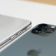 No creo que el bulto sea tan malo como muchos creen. (A la izquierda el iPhone X, a la derecha el iPhone 11 Pro)